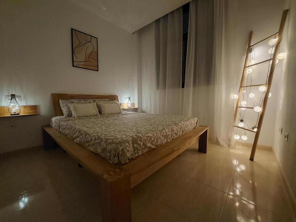 Apartamento En Residencial Con Piscina إل كامبيلو المظهر الخارجي الصورة