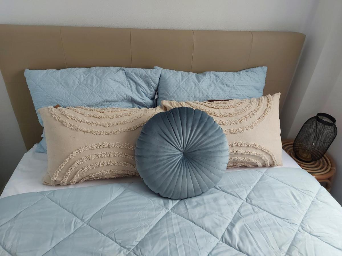 Apartamento En Residencial Con Piscina إل كامبيلو المظهر الخارجي الصورة