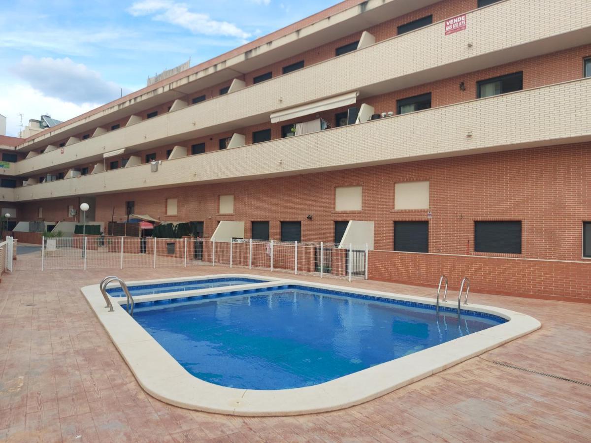 Apartamento En Residencial Con Piscina إل كامبيلو المظهر الخارجي الصورة